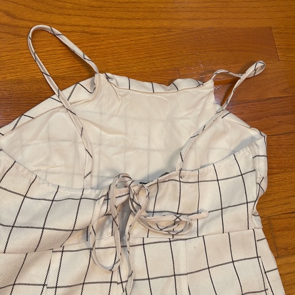 Forever21 White & Black Grid Patterned Strap Tie Back Culotte Jumpsuit One Piece - Picture 6 of 9